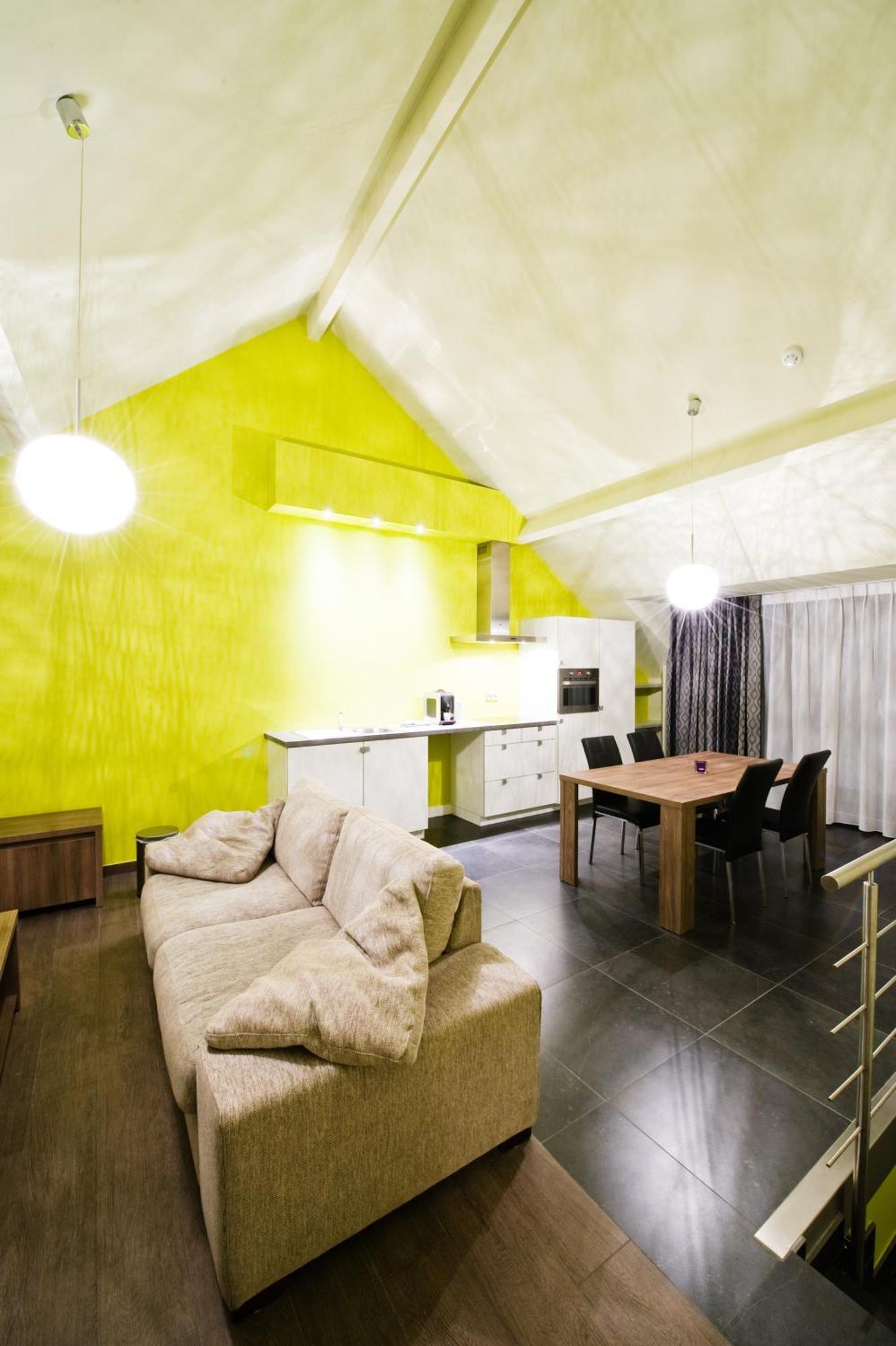 B&B Villa Curtricias Kortessem Exteriör bild