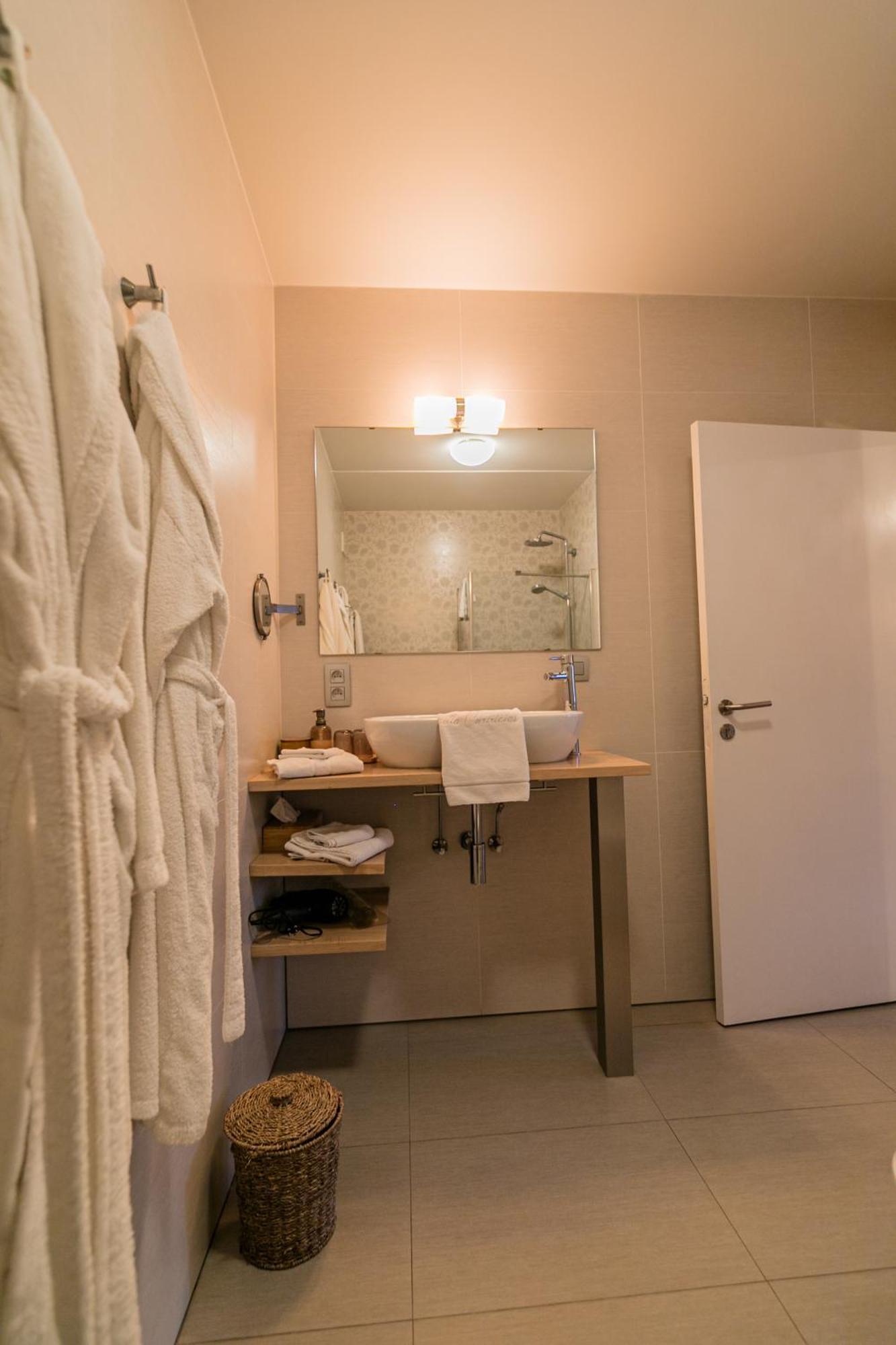 B&B Villa Curtricias Kortessem Exteriör bild